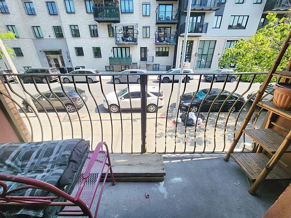 2nd image of 99 Stockton St #1