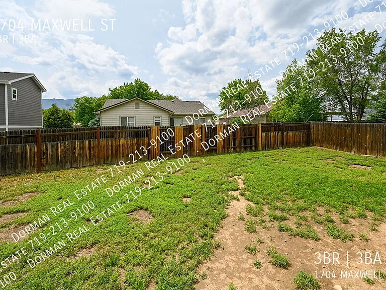 1704 Maxwell St — Photo 27