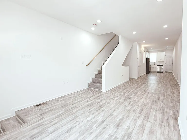 812 N Payson St — Photo 1