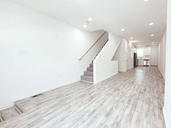 812 N Payson St, Baltimore, MD 21217