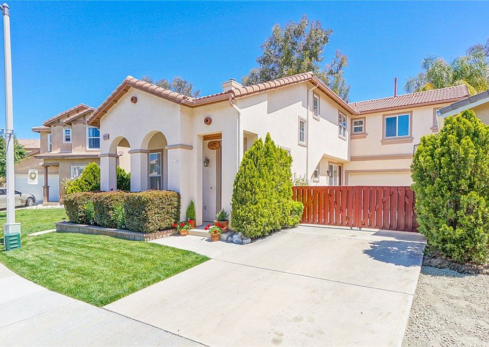 2nd image of 3355 Penelope Ln