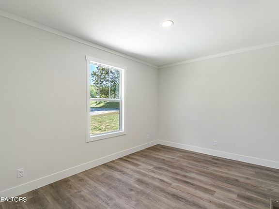 4th image of 13550 Blue Springs Rd