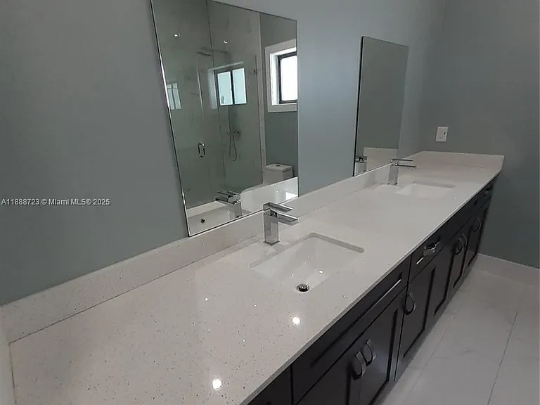 23 Jenny Ln — Photo 30