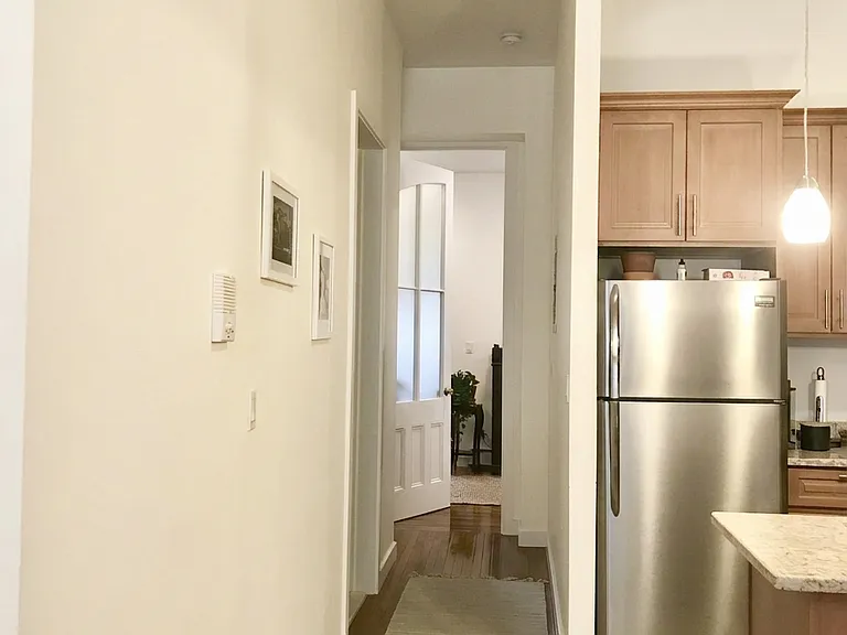 43 Jefferson Ave #2 — Photo 5