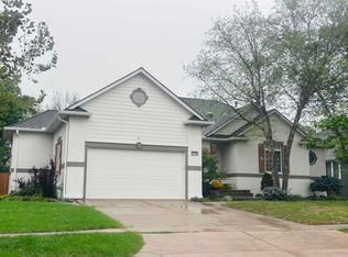 1600 E Tiara Pines St, Derby, KS 67037