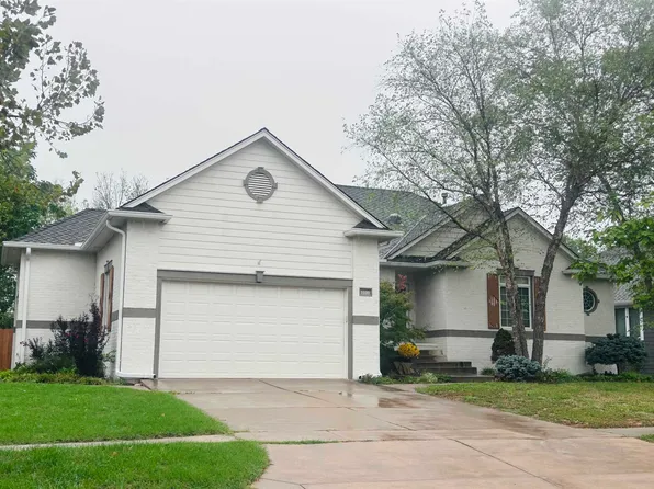 1600 E Tiara Pines St, Derby, KS 67037