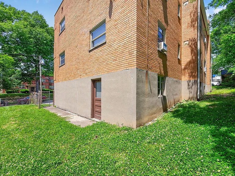 6612 Bantry Ave #8 — Photo 18