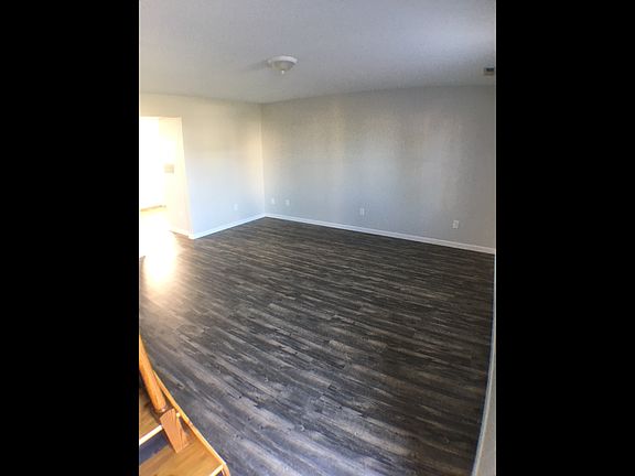 2nd image of 608 W Watauga Ave APT 2