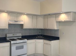 166 Bayview Ave #2, Jersey City, NJ 07305