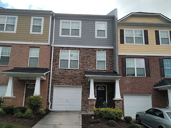 2nd image of 823 Tulip Poplar Way