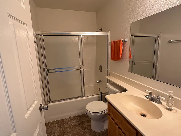 951 Georgia St #C — Photo 10