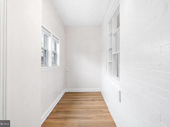 3rd image of 5428 Regent St