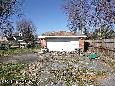 2nd image of 7904 Daffodil Dr