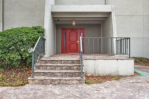 3102 Eisenhauer Rd #A1 Photo 1