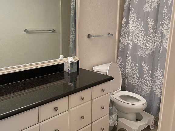 5th image of 921 Marine Dr APT 120