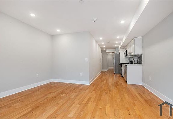 3rd image of 2519 Cecil B Moore Ave #2