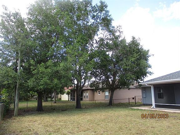 5th image of 1896 SW Cameo Blvd