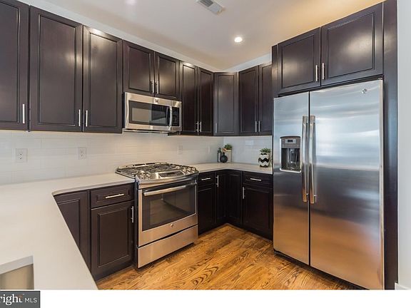 3rd image of 404 W Berks St #1