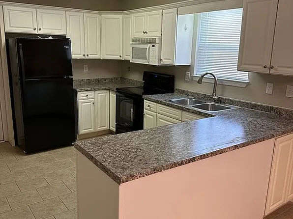108 Colony Cir, Fort Oglethorpe, GA 30742