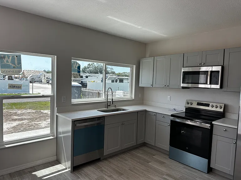 7701 Nixon Ave — Photo 5