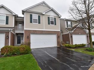 2570 Lorraine Cir, Geneva, IL 60134