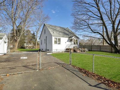 129 Moriches Mid Is Road, Shirley, NY, 11967