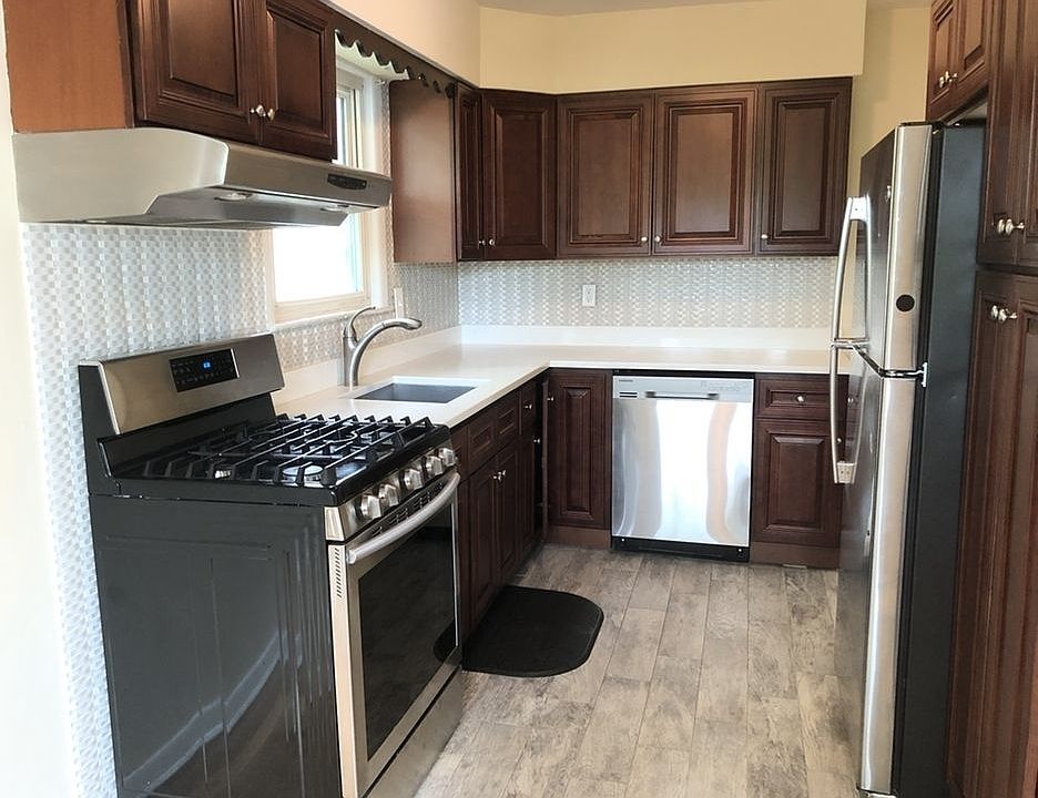 1st image of 2385 28th St #3