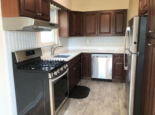 2385 28th St #3, Astoria, NY 11105