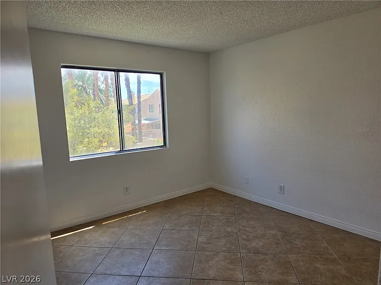 2809 Swallow Point Cir — Photo 18