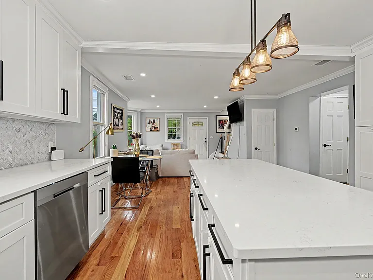 126 Winthrop Ave — Photo 8