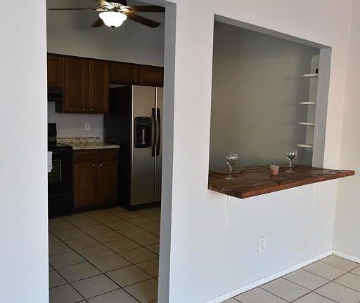 3rd image of 555 N May St APT 26