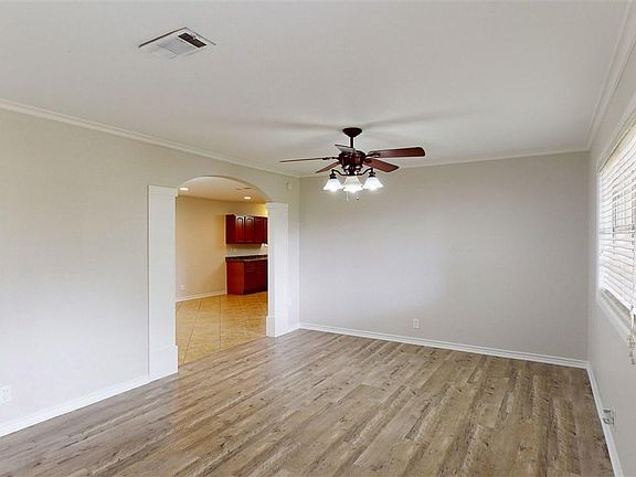 3rd image of 3112 Moor Dr