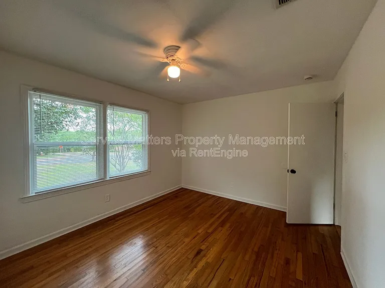3543 Bayou Blvd — Photo 28