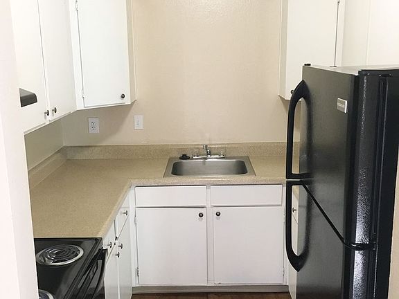 2nd image of 3234 E Bellevue St Unit 2204