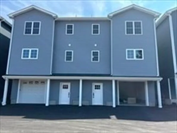 60 Garside St #6, Fall River, MA 02720