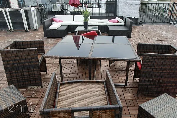 Rented by Rennit Inc. | media 52