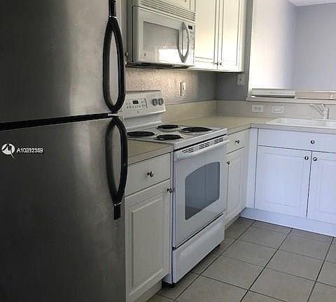 5th image of 3335 NE Thirteen Circle Dr #105-27