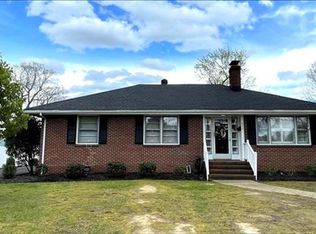 514 Compton Rd, Colonial Heights, VA 23834