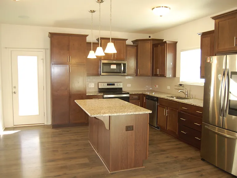 4037 Monteray Cir — Photo 6