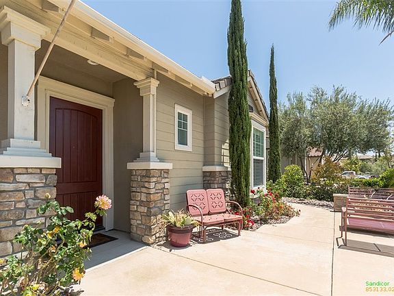5th image of 747 Agua Vista Dr