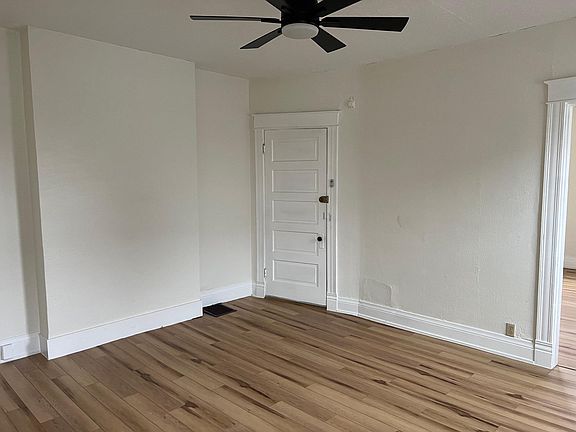3rd image of 1920 Delaware Ave #3