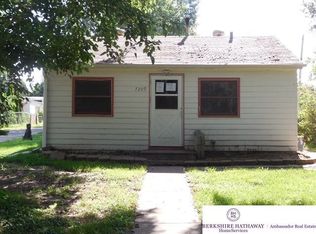 7209 S 38th St, Bellevue, NE 68147