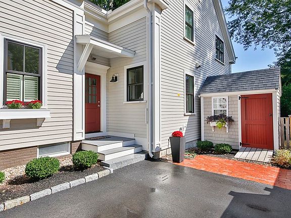 3rd image of 49 Oakland St