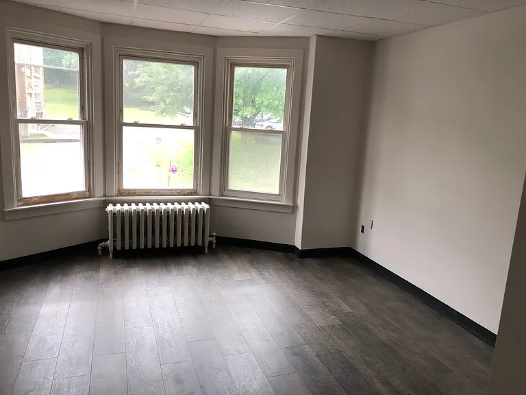 210 S Dauphin St #2 — Photo 5
