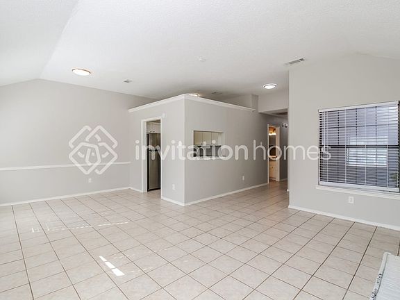 5th image of 8660 Holly St