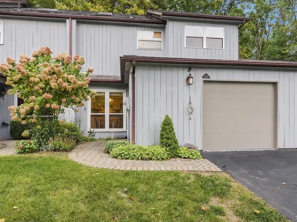 30 E Knoll, Rhinebeck, NY 12572