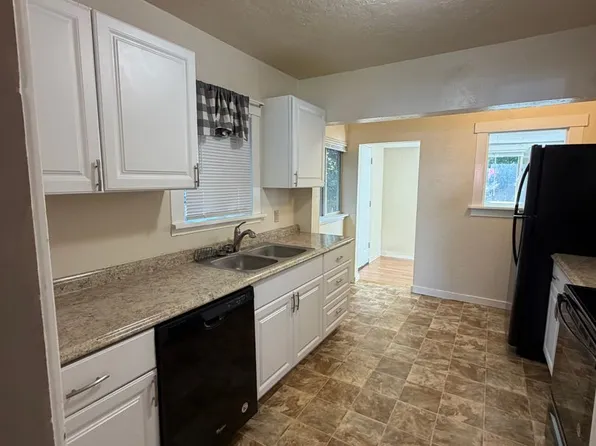 2130 Vine Ave, Klamath Falls, OR 97601