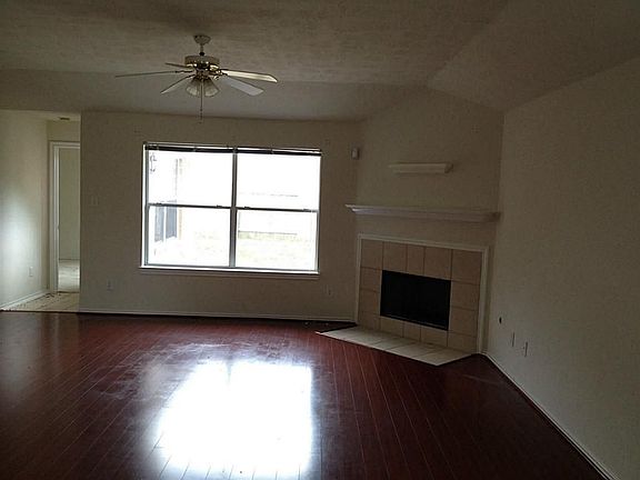 2nd image of 16919 Great Oaks Glen Dr