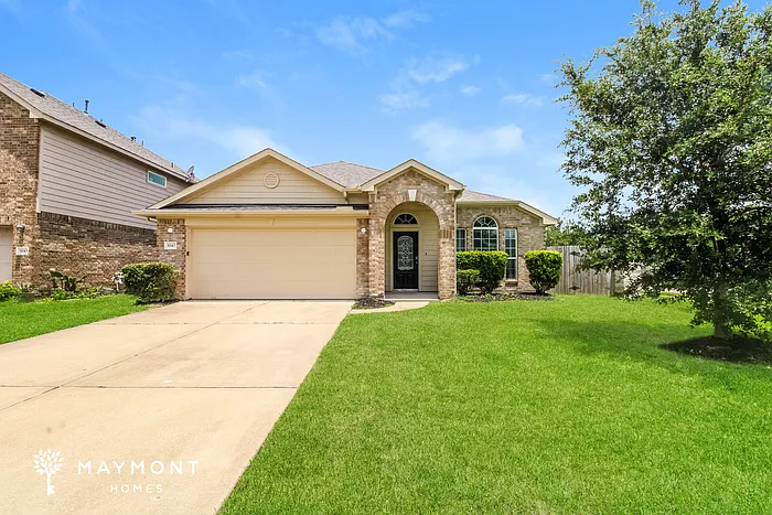 5047 Gulf Stream Ln — Photo 1
