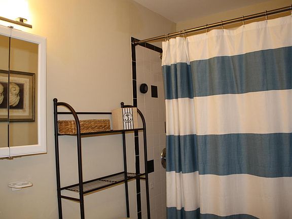 5th image of 1382 Ocean Ave #4-A